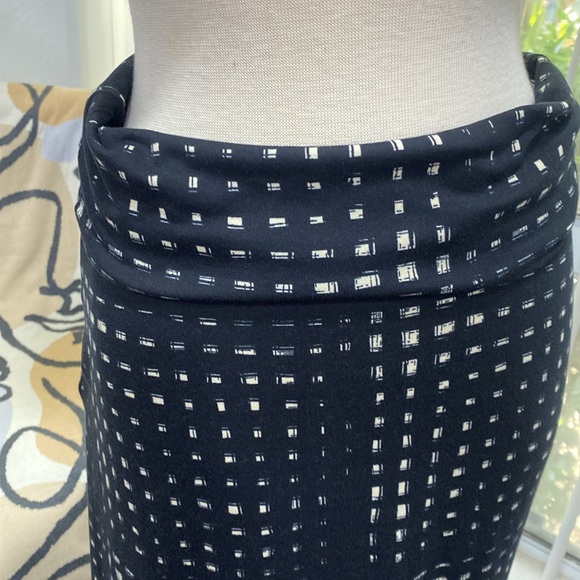LULAROE SKIRT 4X$20 - Picture 2 of 6